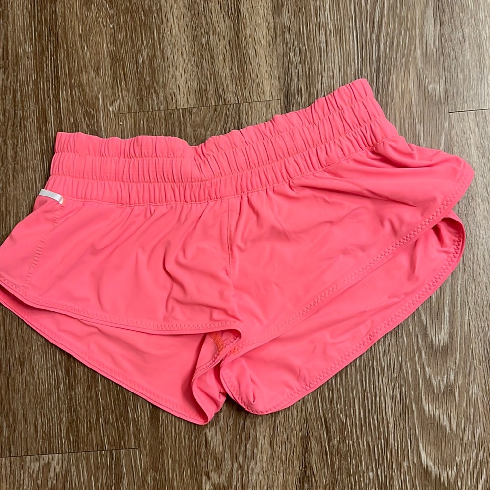Lululemon salmon athletic shorts. Hotty Hot Low-Rise Short